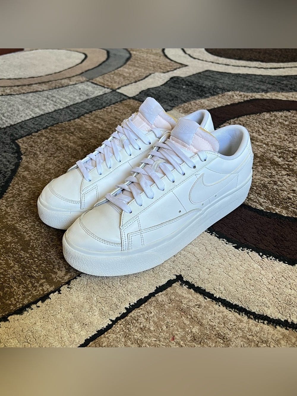 Women’s Nike Blazer Low Platform Sneakers Size 9.5